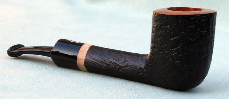 Savinelli’s “Briar Line” a new series of superior quality briar ‘free hand’ pipes