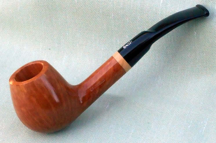 Savinelli’s “Briar Line” a new series of superior quality briar ‘free hand’ pipes