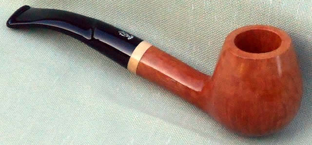 Savinelli’s “Briar Line” a new series of superior quality briar ‘free hand’ pipes