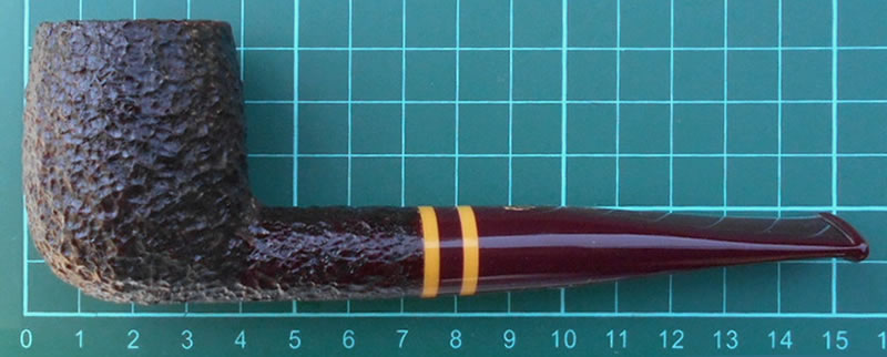 Savinelli “Regimental” – a tribute to the English Military tradition of displaying their colours