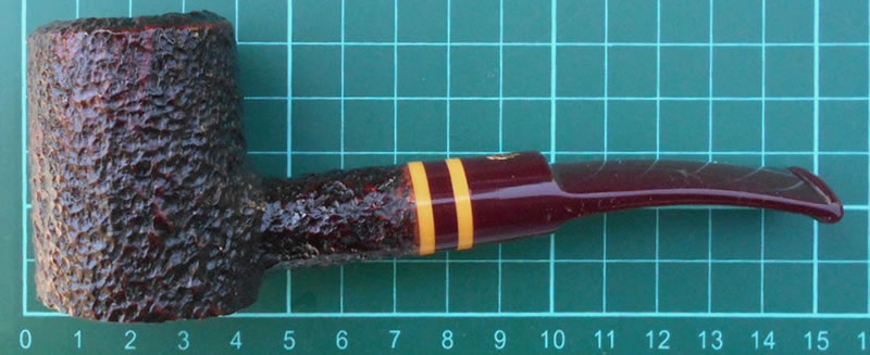 Savinelli “Regimental” – a tribute to the English Military tradition of displaying their colours