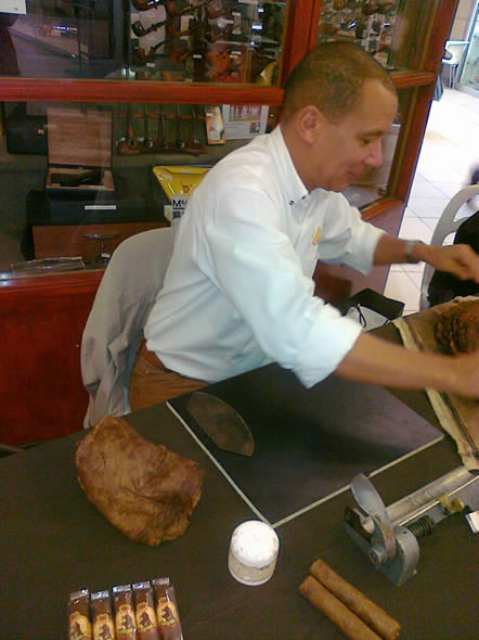 Cigar rolling